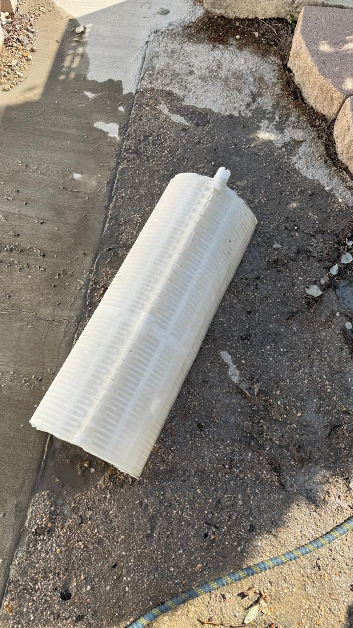 Clean pool filter cartridge after a deep cleaning by KLUG Pool Services